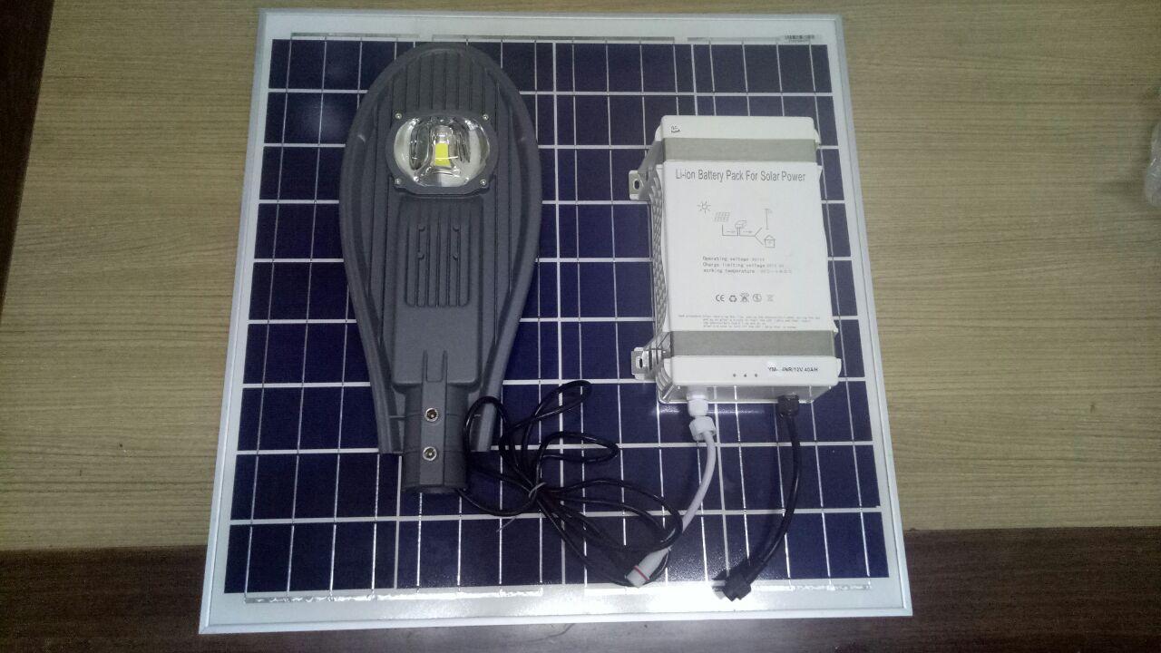 Lampu Jalan LED 50 Watt Paket Solar Cell